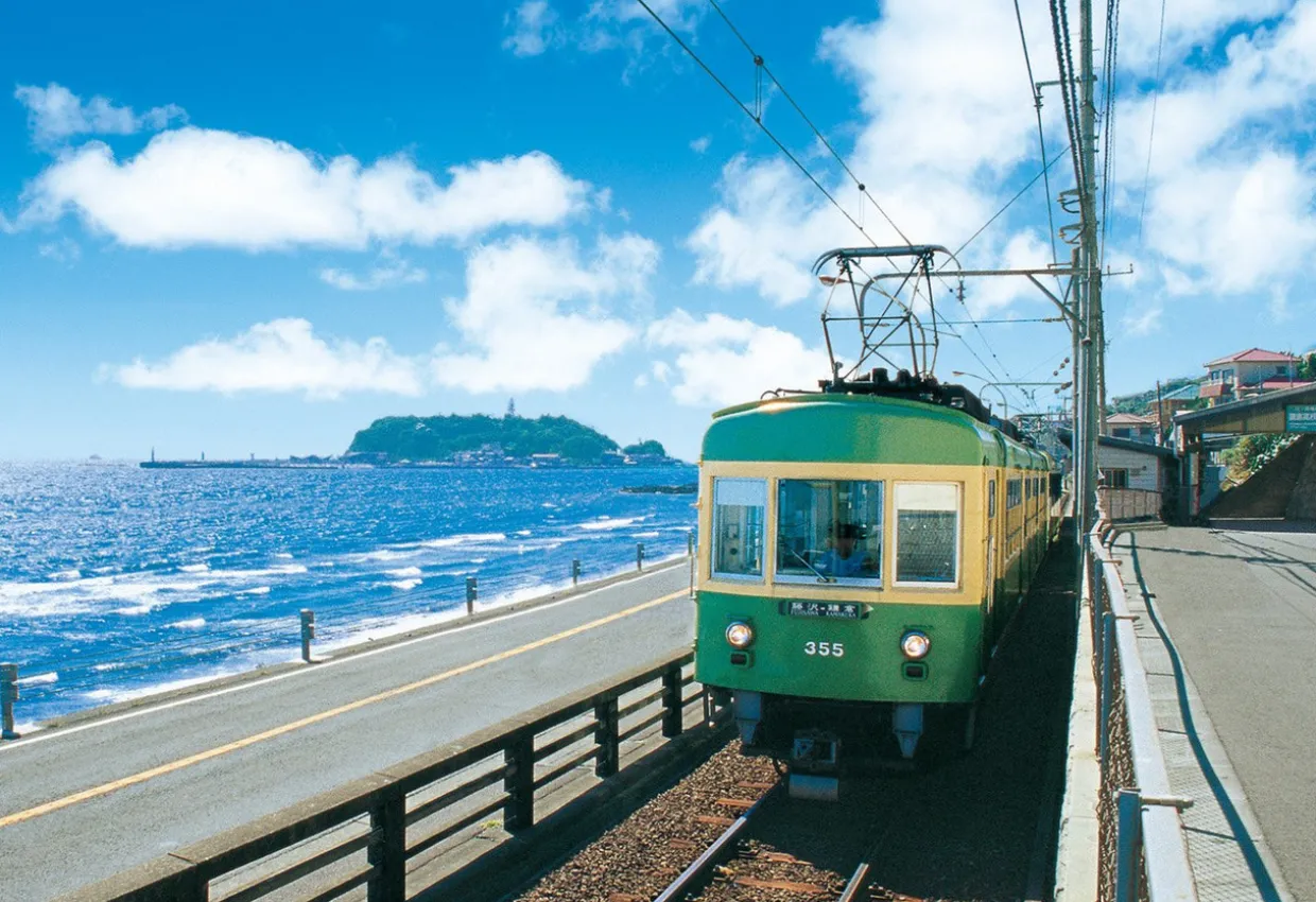 Epoch Jigsaw Puzzle 26-230 Enoshima Railway Running Along The Coast (300 Pieces) Discount