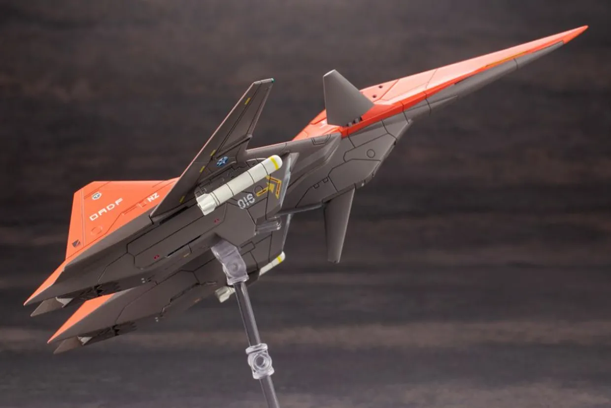 New Kotobukiya 1/144 Adf-01 Plastic Model (Ace Combat)