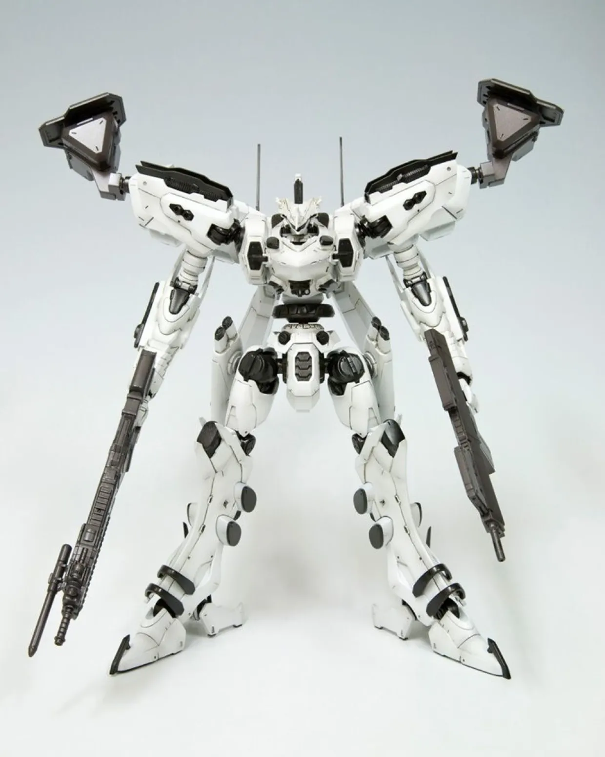 Shop Kotobukiya Lineark White-Glint Plastic Model (Armored Core)