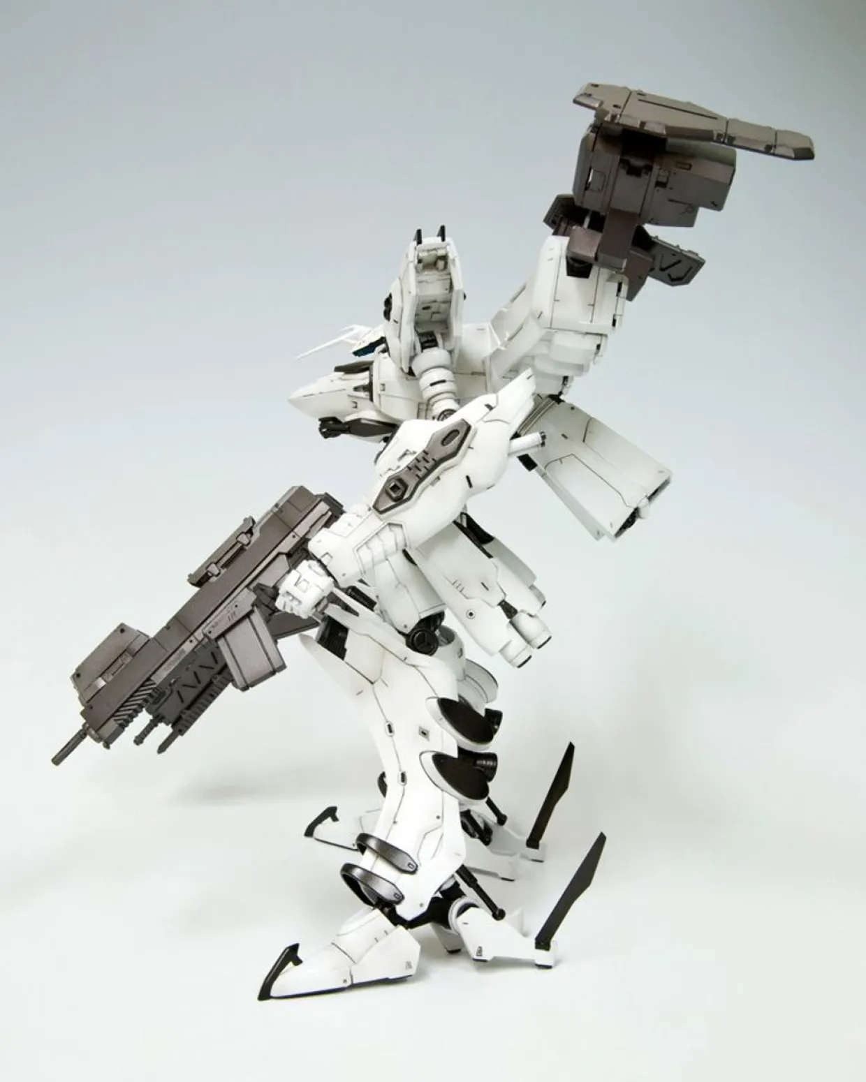 Shop Kotobukiya Lineark White-Glint Plastic Model (Armored Core)
