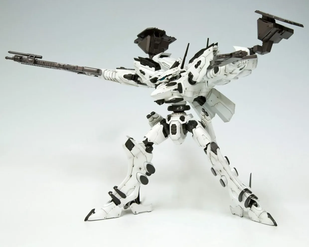 Shop Kotobukiya Lineark White-Glint Plastic Model (Armored Core)