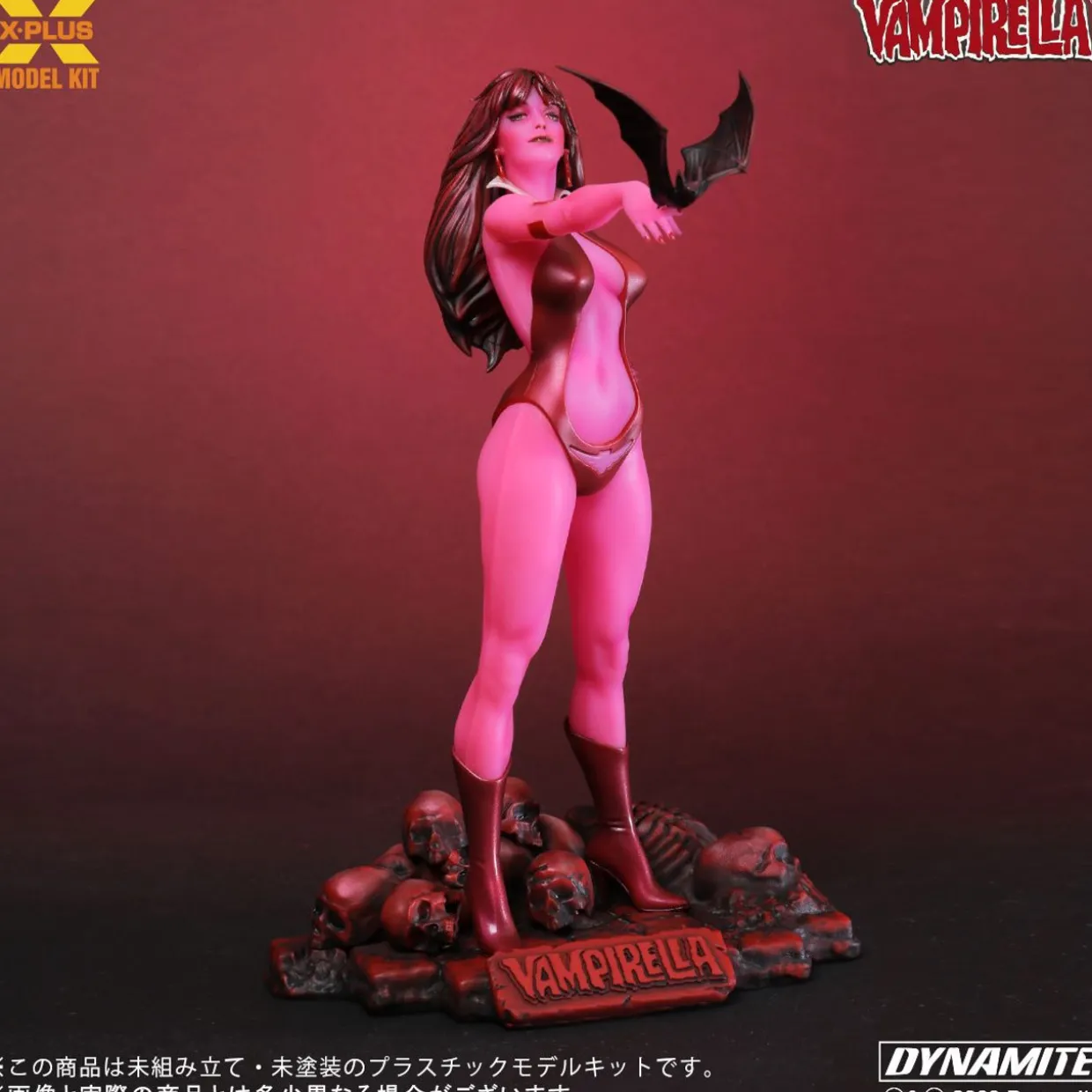 Online XPlus 1/8 Vampirella Jose Gonzalez Glow In The Dark Edition Plastic Model Kit